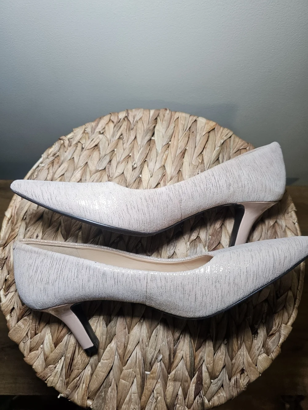 TROTTERS Noelle Metallic Leather Pumps Pointed Toe Kitten Heel Champagne Nude 8M